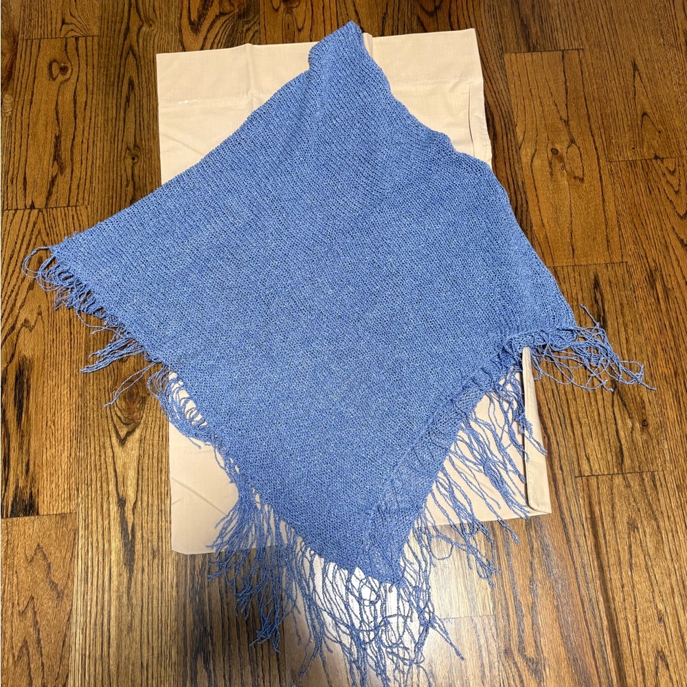 Liz Claiborne Textured Blue Knit poncho scarf